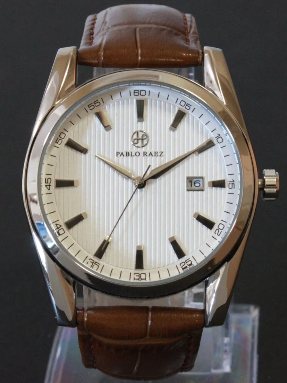 Men's Contemporary Dress Textured Dial Raised Indices Date Complication 41mm - Picture 3 of 10